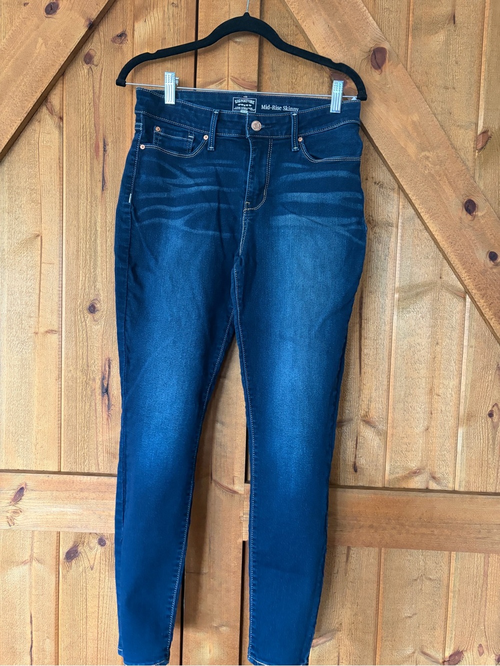 Signature Dark Wash Mid-Rise Skinny Jeans